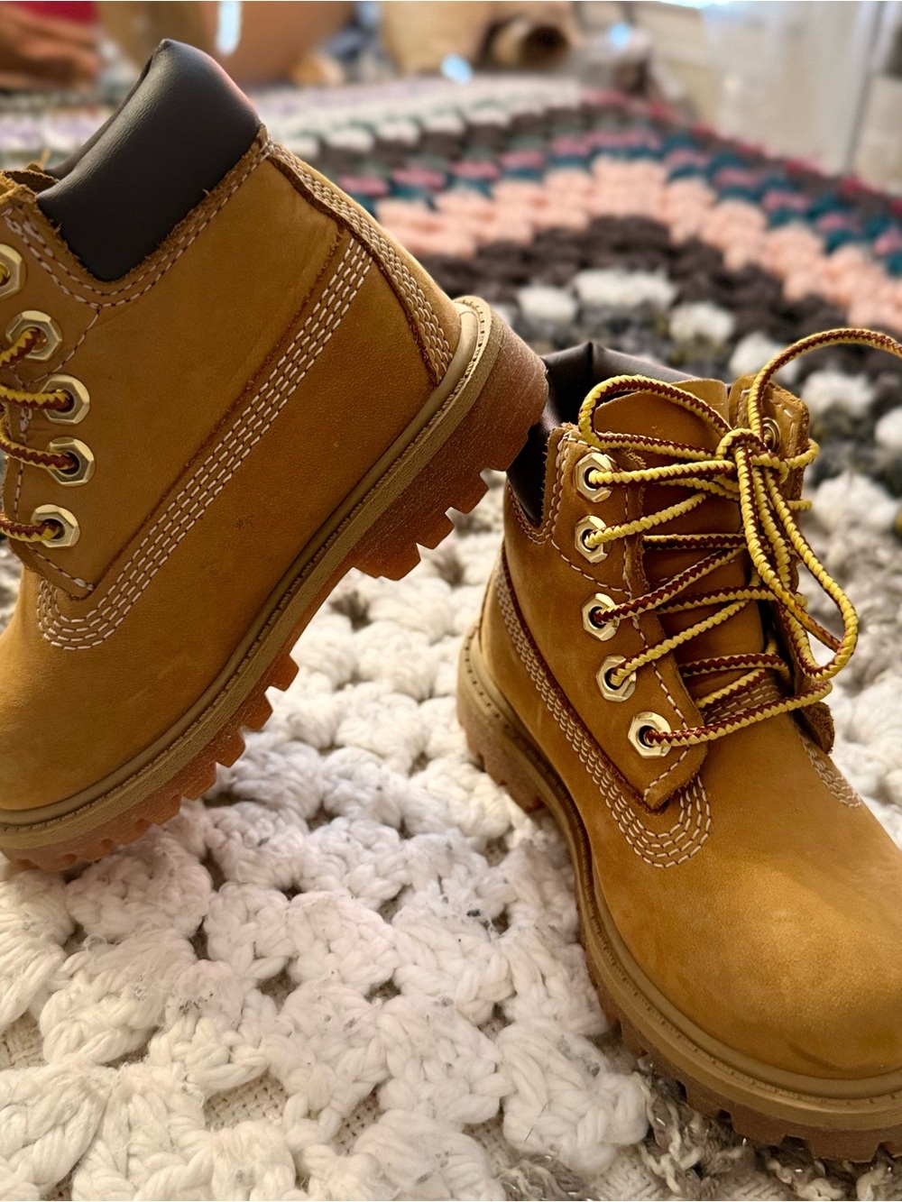 Timberland Wheat/Tan Kids Lace-Up Hiking Boots - Picture 2 of 5